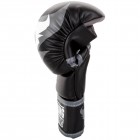 Перчатки MMA Sparring Ringhorns Charger (L/XL) Черные с белым